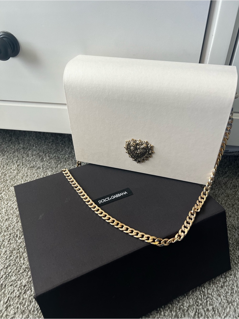 Dolce & Gabbana White cosmetics case sturdy cardboard! with Gold Heart Medallion